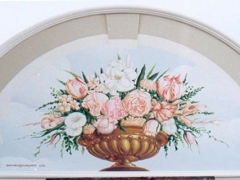Lunetta con vaso di rose